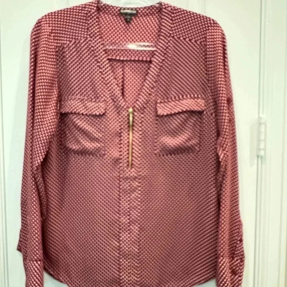 Like New Deep Burgandy with White Polka Dots 3/4 zip top Size M - Picture 1 of 12